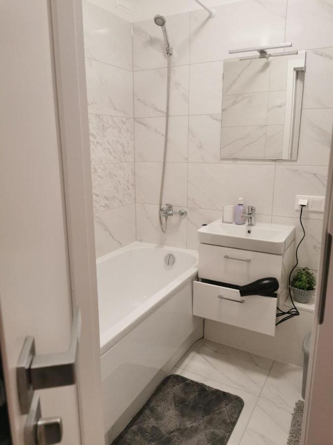 קלייפדה Modern Studio Debreceno, Self-Check-In, Free Parking מראה חיצוני תמונה
